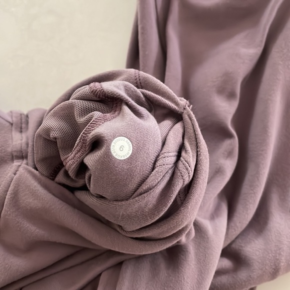 Lululemon Ready to rulu high rise jogger size 6 - Picture 3 of 4